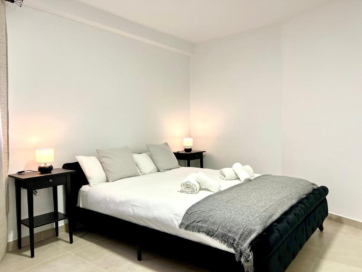 Scala & Balcony By Ele Apartments Malaga Exterior photo